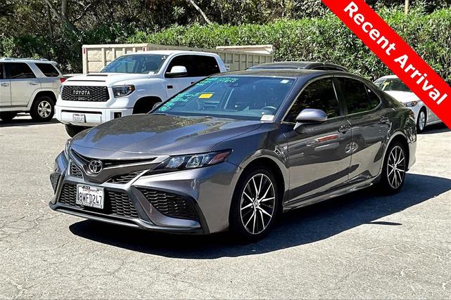 Photo of 2021 Predawn Gray Mica Toyota Camry