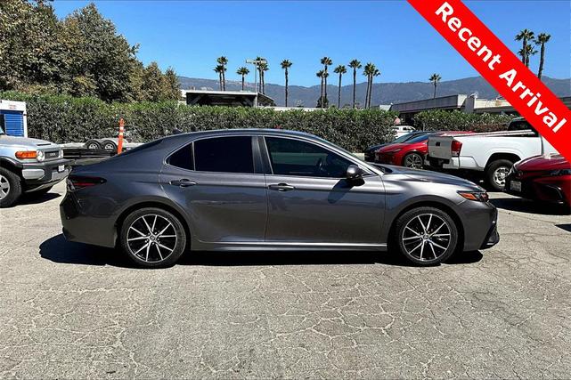 Photo of 2021 Predawn Gray Mica Toyota Camry
