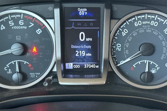 Photo of 2020 Super White Toyota Tacoma