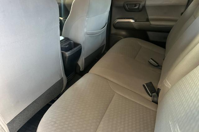 Photo of 2020 Super White Toyota Tacoma