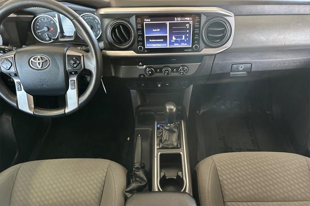 Photo of 2020 Super White Toyota Tacoma