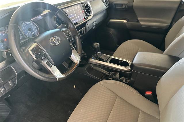 Photo of 2020 Super White Toyota Tacoma