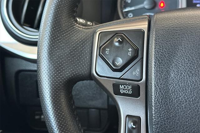 Photo of 2020 Super White Toyota Tacoma