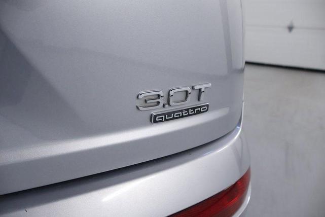 Photo of 2017 Florett Silver Metallic Audi Q7
