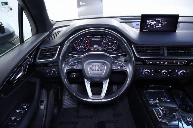 Photo of 2017 Florett Silver Metallic Audi Q7