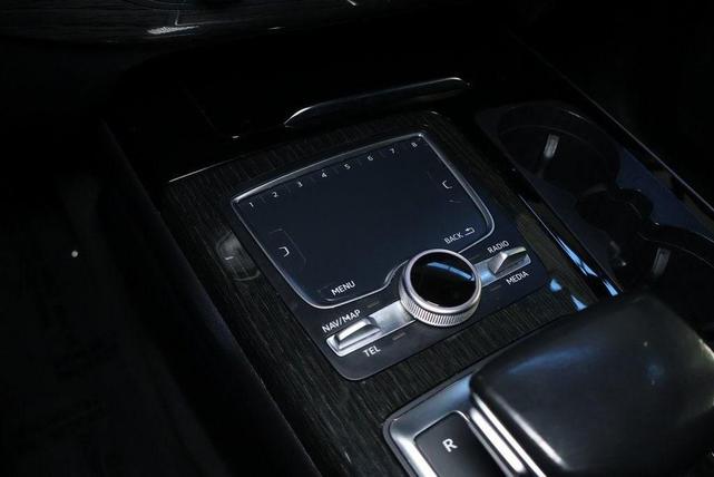 Photo of 2017 Florett Silver Metallic Audi Q7