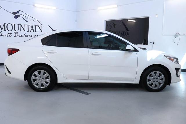 Photo of 2023 Clear White Kia Rio