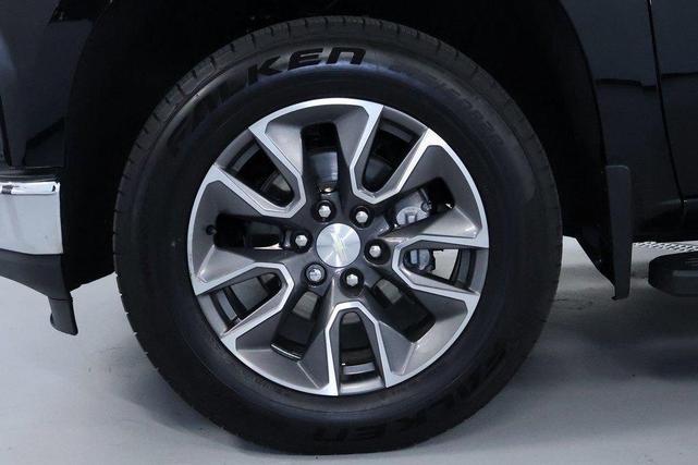 Photo of 2021 Black Chevrolet Silverado 1500