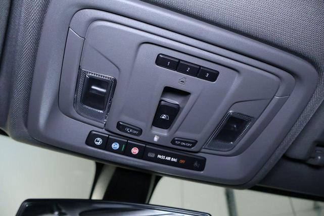 Photo of 2021 Black Chevrolet Silverado 1500