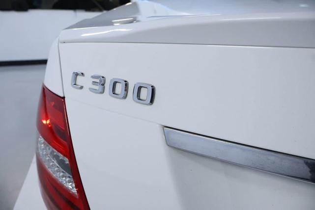 Photo of 2014 Polar White Mercedes-Benz C-Class