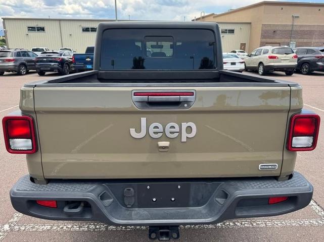 Photo of 2020 Gator Clearcoat Jeep Gladiator