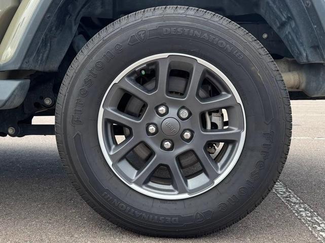 Photo of 2020 Gator Clearcoat Jeep Gladiator