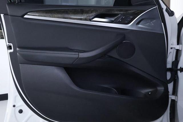 Photo of 2020 Mineral White Metallic BMW X3 PHEV