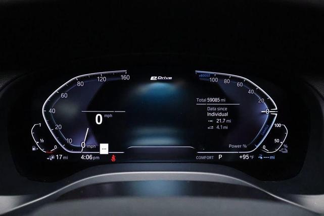 Photo of 2020 Mineral White Metallic BMW X3 PHEV