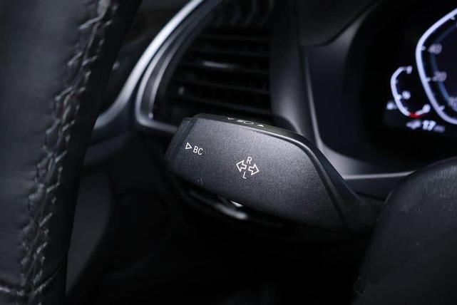 Photo of 2020 Mineral White Metallic BMW X3 PHEV