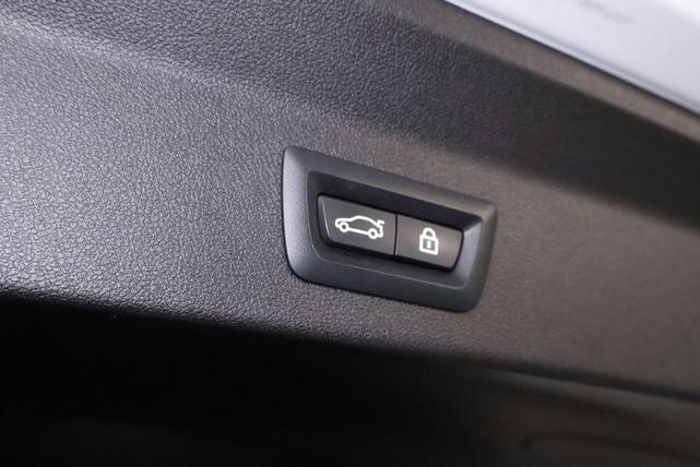 Photo of 2020 Mineral White Metallic BMW X3 PHEV