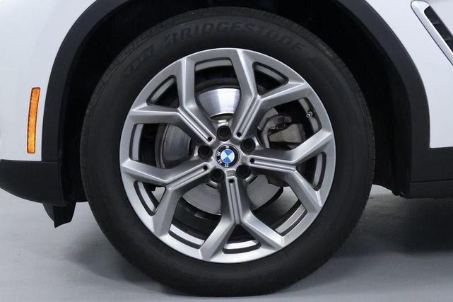 Photo of 2020 Mineral White Metallic BMW X3 PHEV