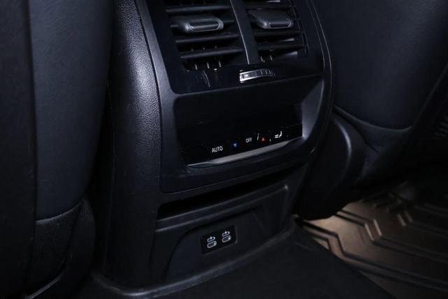 Photo of 2020 Mineral White Metallic BMW X3 PHEV