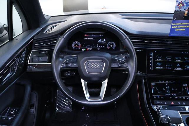 Photo of 2022 Florett Silver Metallic Audi Q7