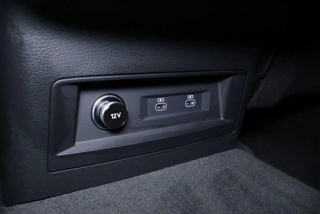 Photo of 2022 Florett Silver Metallic Audi Q7