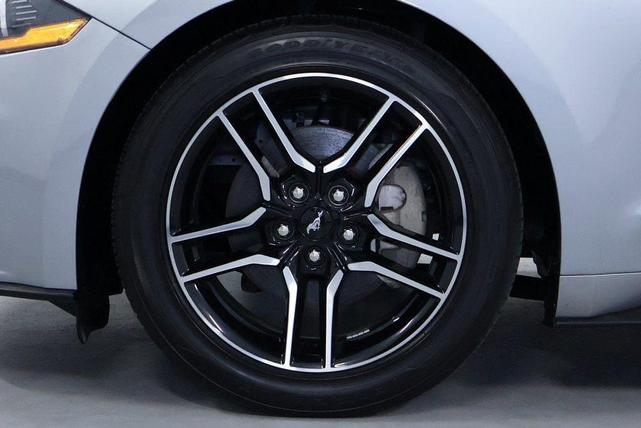 Photo of 2023 Silver Metallic Ford Mustang