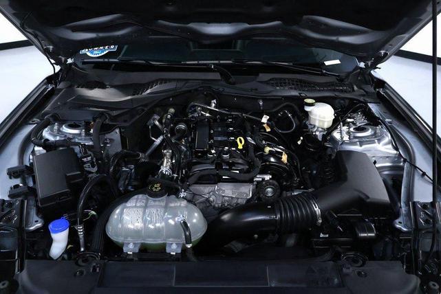 Photo of 2023 Silver Metallic Ford Mustang