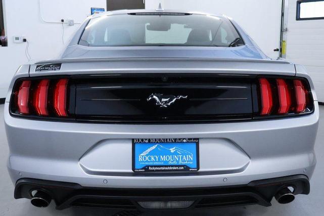 Photo of 2023 Silver Metallic Ford Mustang