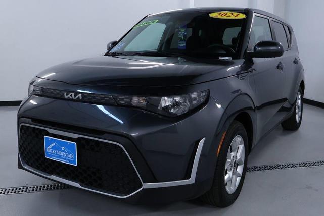 Photo of 2024 Gravity Gray Kia Soul