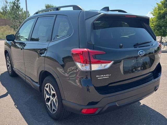 Photo of 2021 Crystal Black Silica Subaru Forester