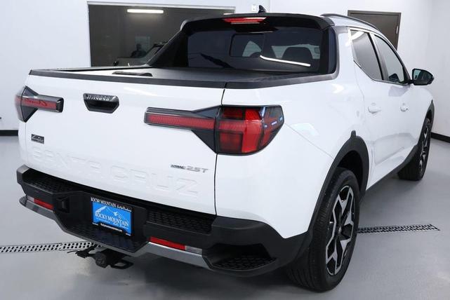 Photo of 2022 Ice White Hyundai SANTA CRUZ