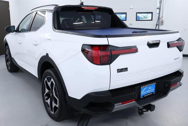 Photo of 2022 Ice White Hyundai SANTA CRUZ