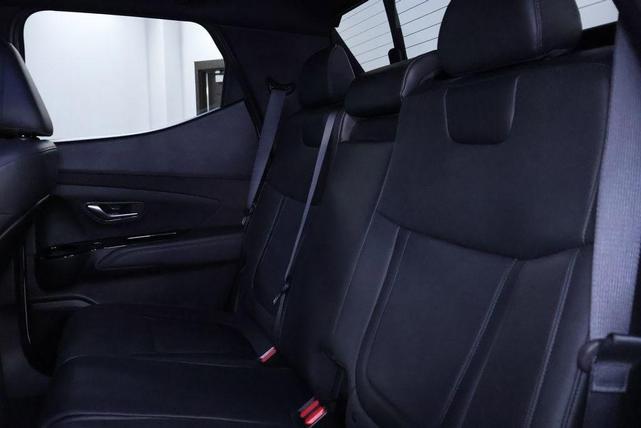 Photo of 2022 Ice White Hyundai SANTA CRUZ