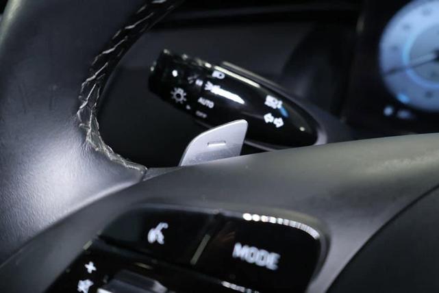 Photo of 2022 Ice White Hyundai SANTA CRUZ