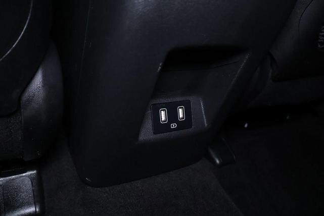 Photo of 2022 Ice White Hyundai SANTA CRUZ