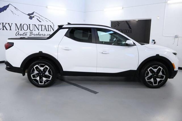 Photo of 2022 Ice White Hyundai SANTA CRUZ