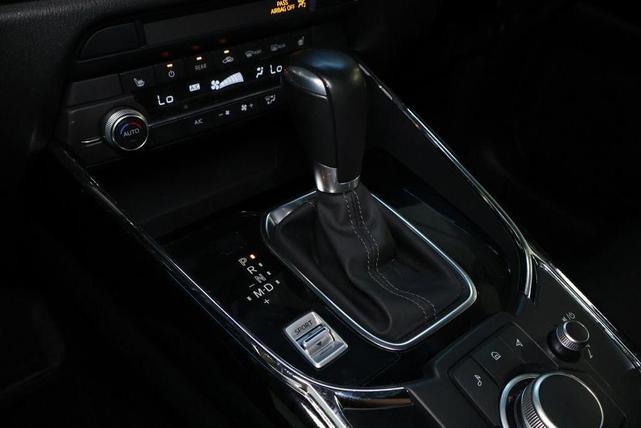 Photo of 2022 Snowflake White Pearl Mica Mazda CX-9