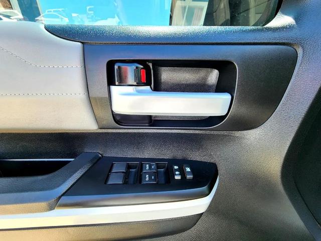 Photo of 2021 Gray Toyota Tundra