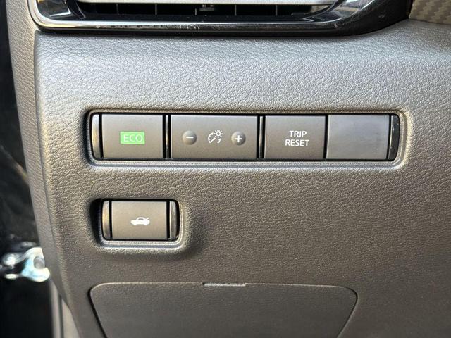 Photo of 2025 Super Black Nissan Sentra