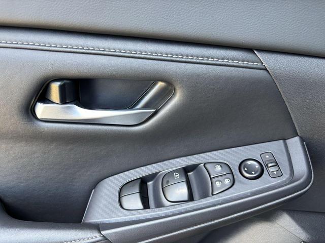 Photo of 2025 Super Black Nissan Sentra