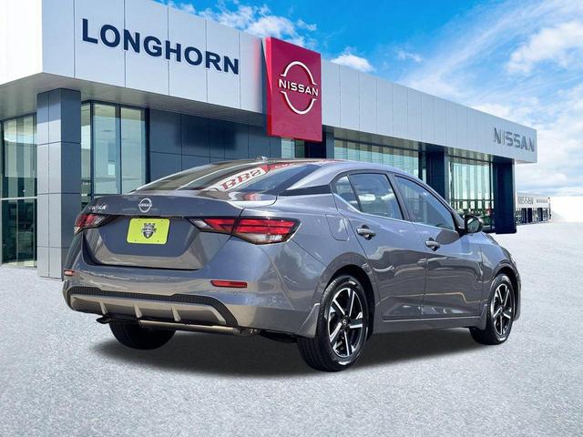 Photo of 2025 Gun Metallic Nissan Sentra