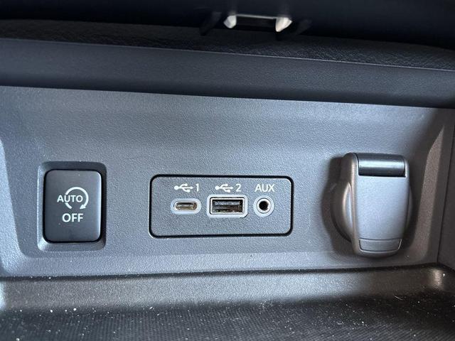 Photo of 2025 Gun Metallic Nissan Sentra