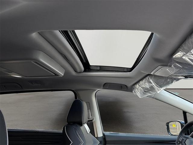 Photo of 2026 Platinum White Pearl Honda Odyssey