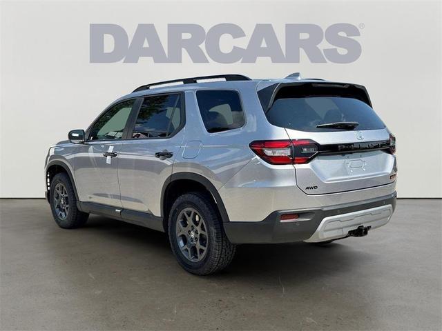 Photo of 2025 Alabaster Silver Metallic Honda Pilot