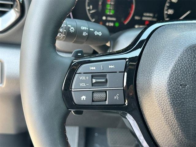 Photo of 2025 Alabaster Silver Metallic Honda Pilot