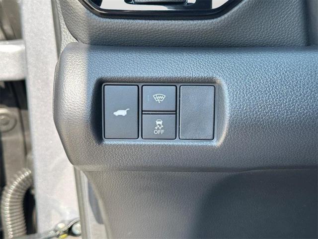 Photo of 2025 Alabaster Silver Metallic Honda Pilot