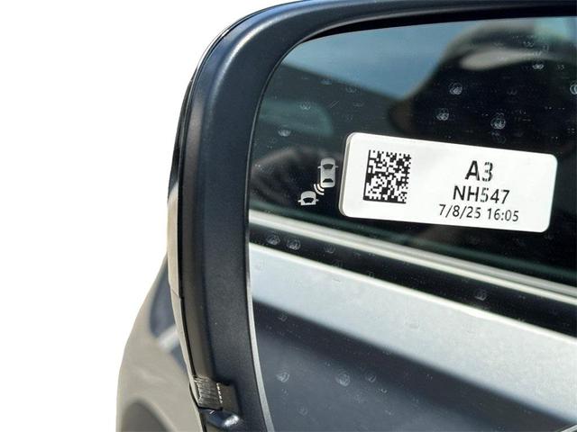 Photo of 2025 Alabaster Silver Metallic Honda Pilot