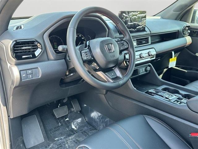 Photo of 2025 Alabaster Silver Metallic Honda Pilot