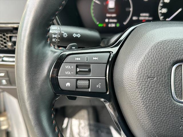 Photo of 2023 Lunar Silver Metallic Honda CR-V Hybrid
