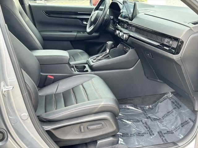 Photo of 2023 Lunar Silver Metallic Honda CR-V Hybrid