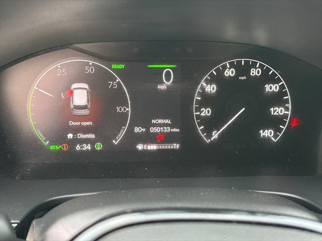 Photo of 2023 Lunar Silver Metallic Honda CR-V Hybrid